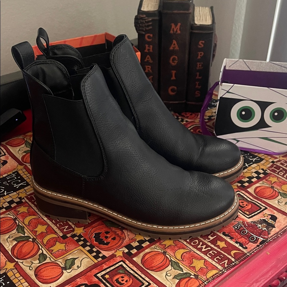 Black Kenzie Boots